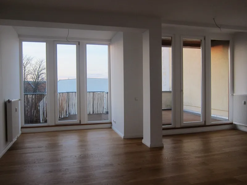 Traumhafte Dachgeschosswohnung über den Dächern Berlins! — photo 1